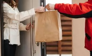 Paket sipariş için hızlı ve kaliteli servis hizmeti vermeyi hedefleyin